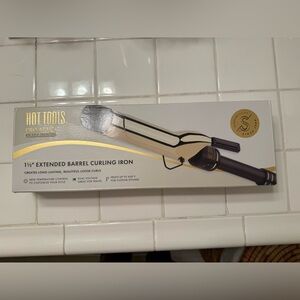 Hot Tools - Pro Artist 24K Gold Collection Extended Barrel Curling Iron - 1-1/2”
